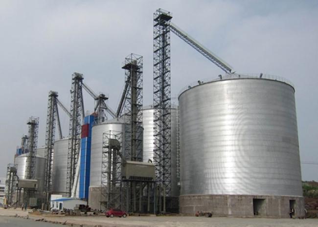 吴堡大型钢板库构造参数及水泥储存质量